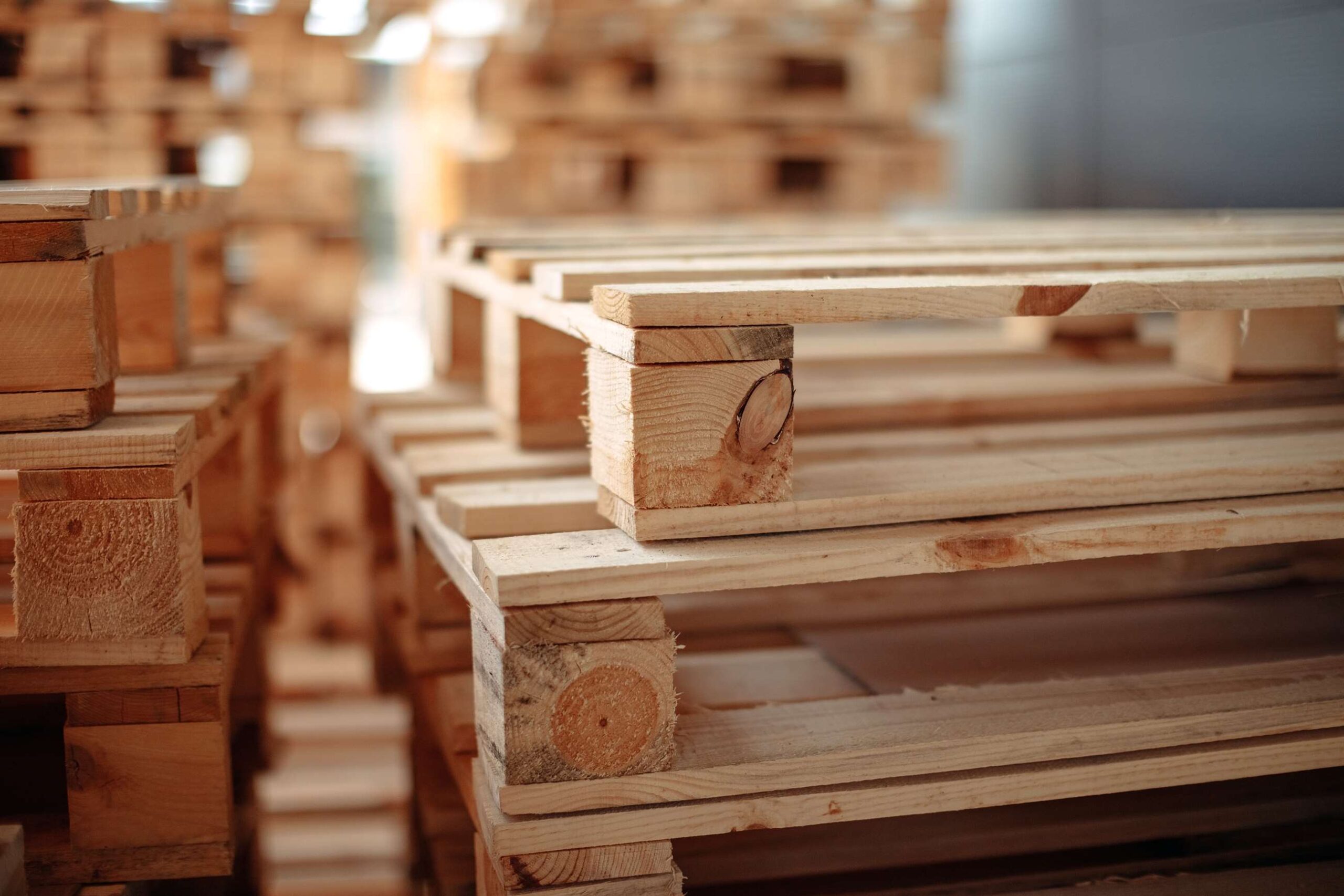 Choosing the Right Wooden Packaging for Your Industry